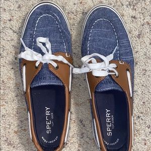 Size 7 Sperrys